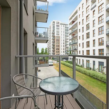 Apartment Zajezdnia Wrzeszcz Seaside & Parking By Downtown